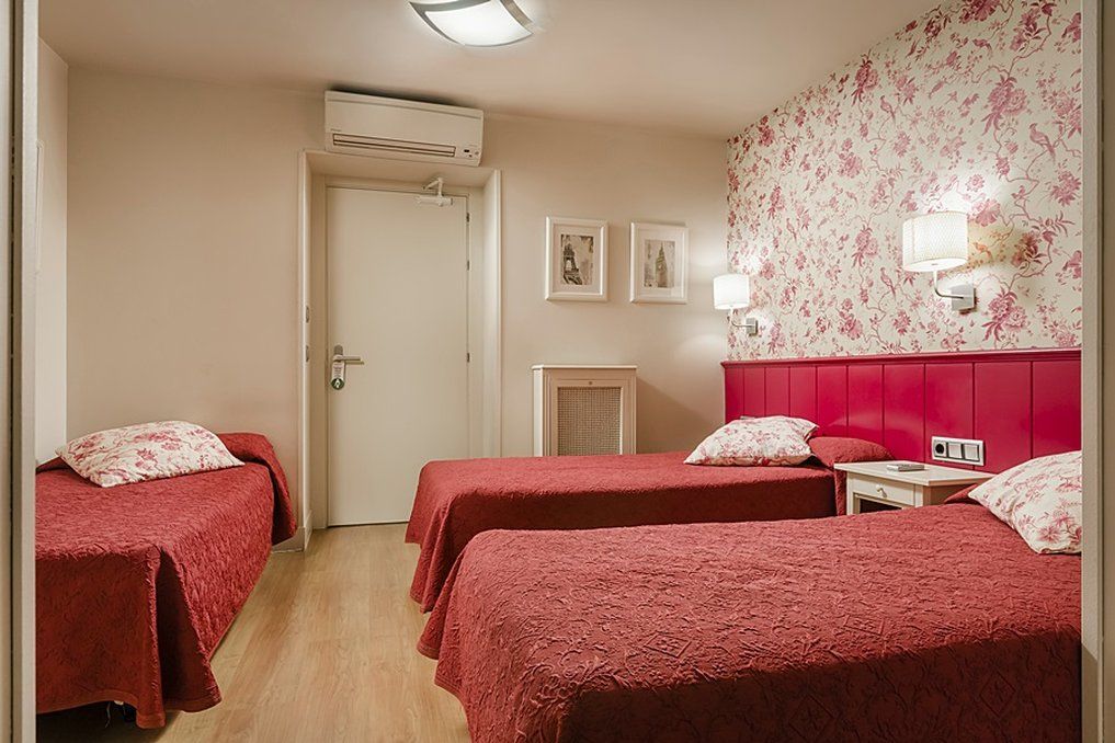 โอสตัล มาเทว Hotel มาดริด ภายนอก รูปภาพ